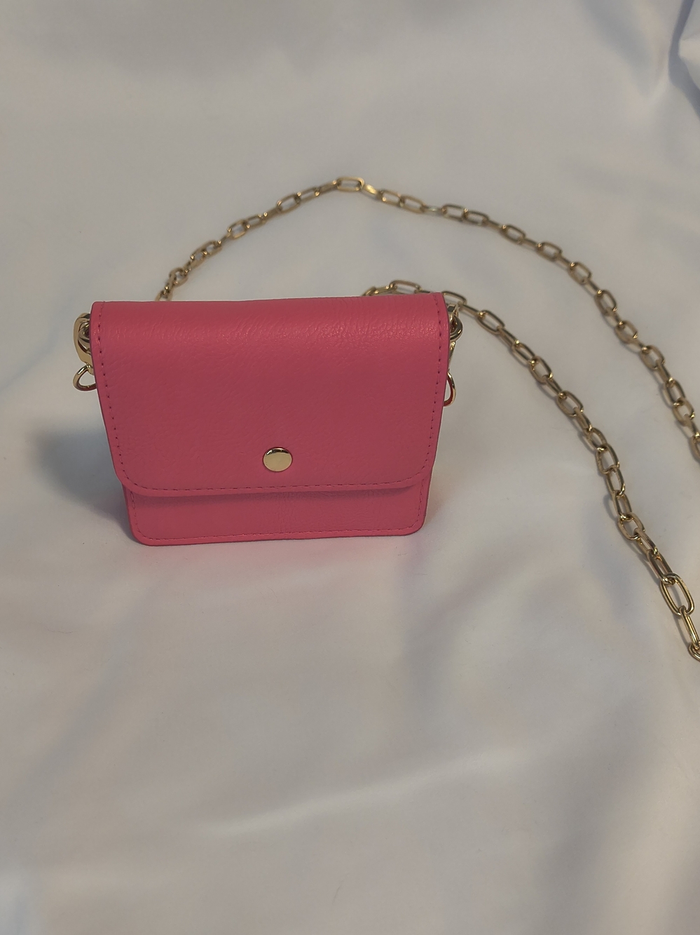 Universal Thread Hot Pink Mini Crossbody with Gold Chain - Picture 2 of 5
